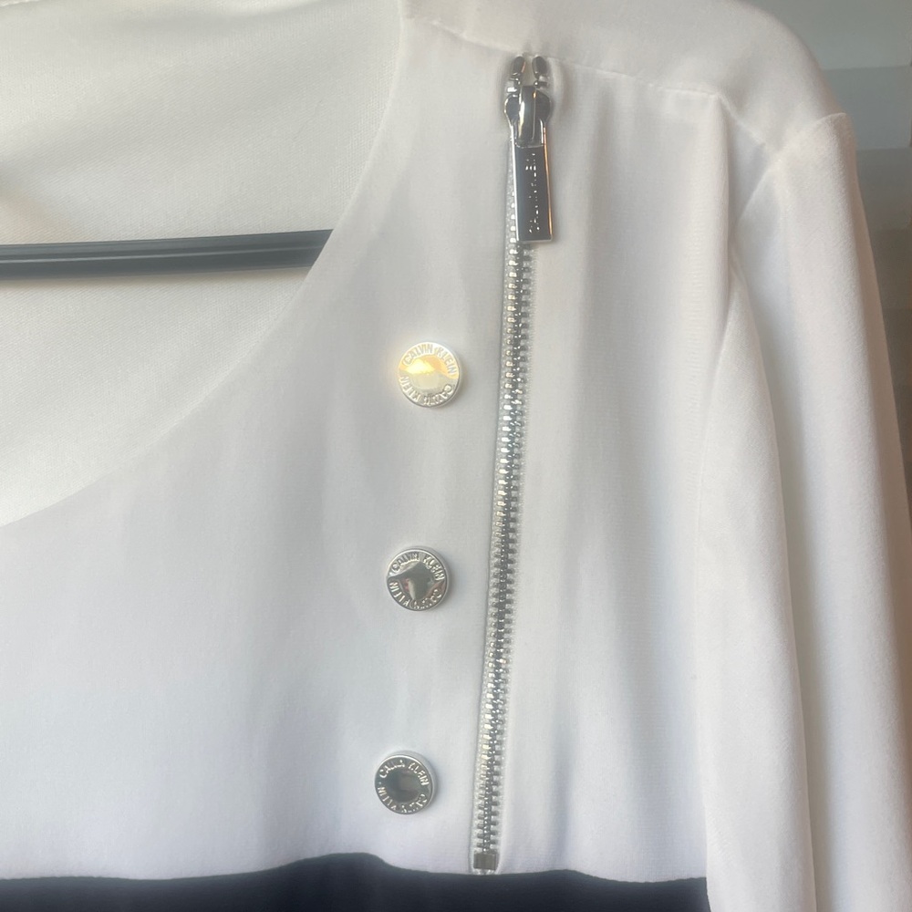 Calvin Klein Black and White Colorblock Long-Sleeve Top with Silver Accents-XL - Picture 9 of 12